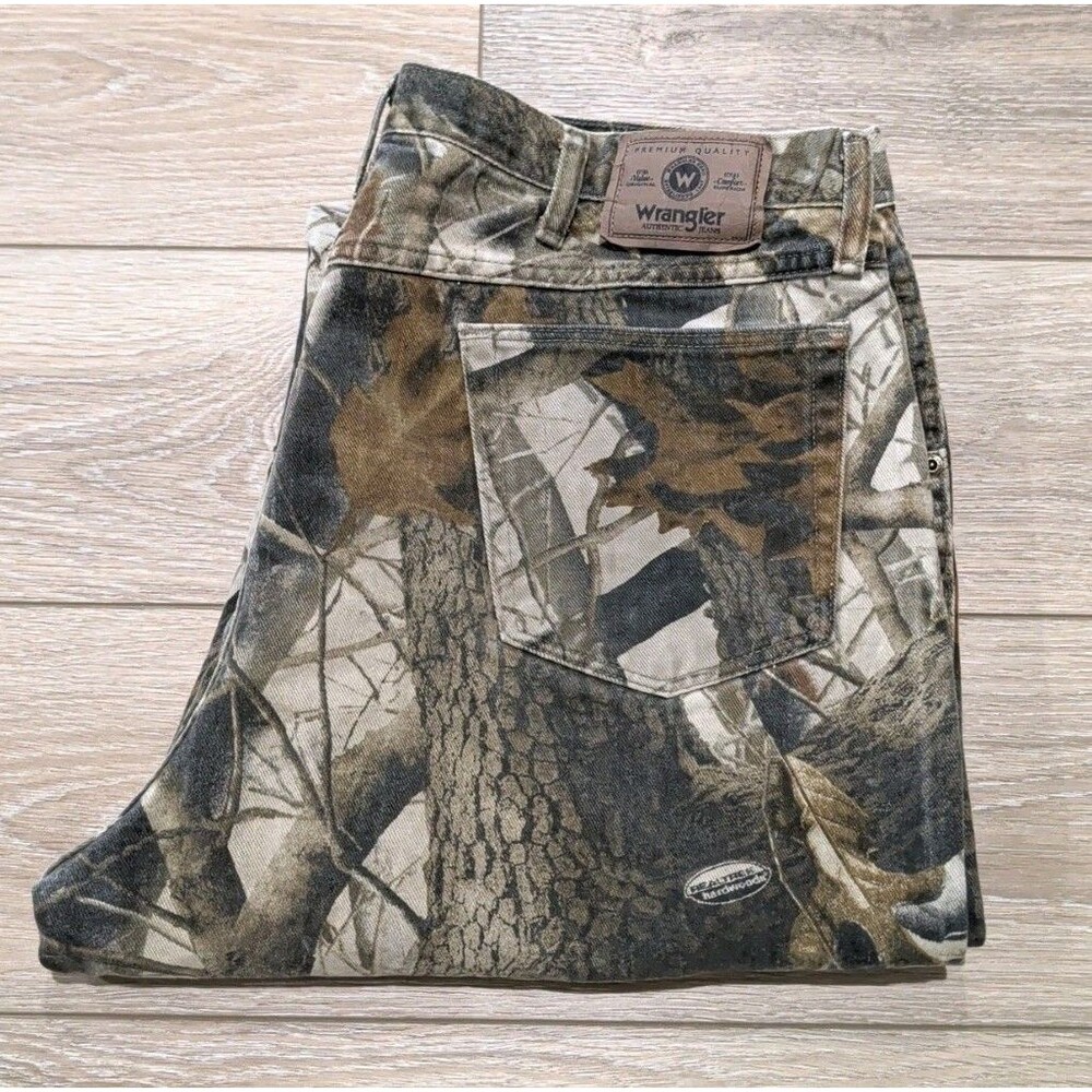 WRANGLER REALTREE HARDWOODS CAMO DOUBLE KNEE MENS 40X32(38x30 ACTUAL)97GR1HD EUC